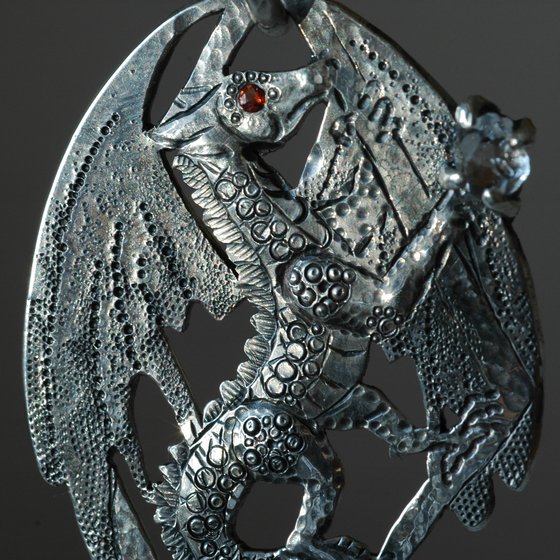 Jewellery-Pendant Dragena