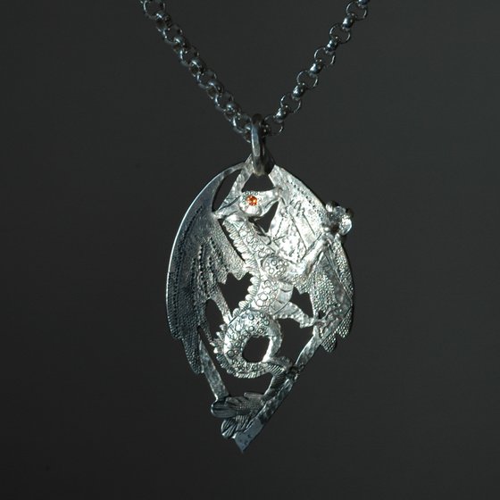 Jewellery-Pendant Dragena