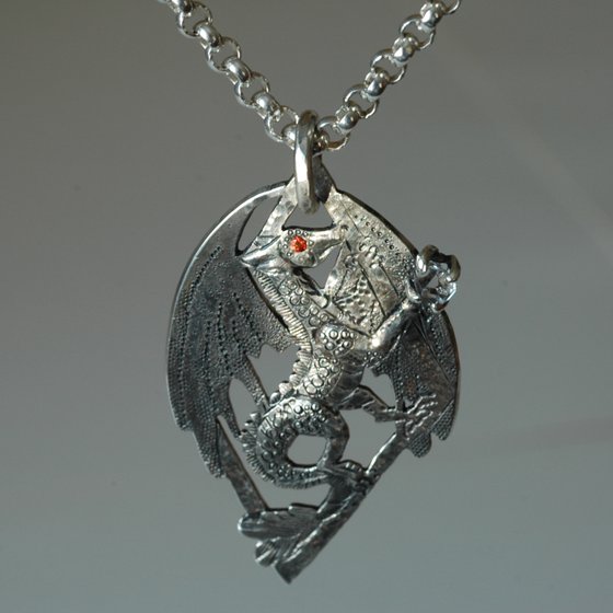 Jewellery-Pendant Dragena