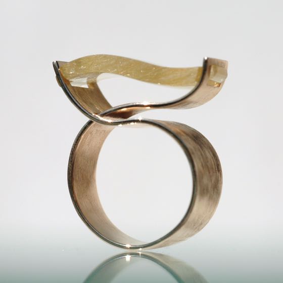 Gold Ring Wave-Rutil